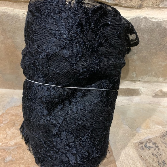 Halloween-Black lace cloth - Picture 3 of 3